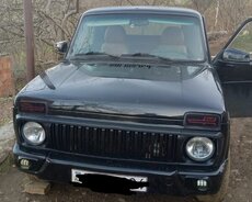 LADA (VAZ) Niva, 2015 il