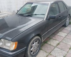 Mercedes E200, 1991 il
