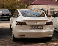 Tesla Model 3, 2023 il
