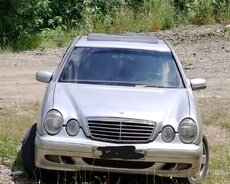 Mercedes E220, 1998 il