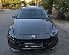 Hyundai Elantra, 2023 il