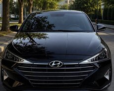 Hyundai Elantra, 2019 il