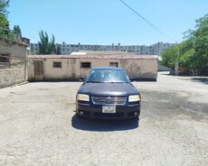 Volkswagen Passat, 2004 il