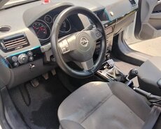 Opel Astra hecbek, 2008 il