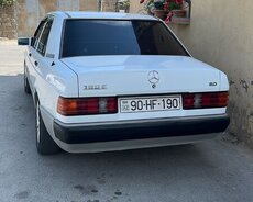Mercedes 190, 1990 il