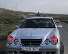 Mercedes W210 E class, 2001 il