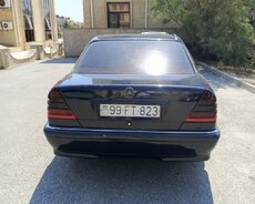 Mercedes C220, 2000 il