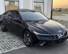Hyundai Elantra, 2025 il
