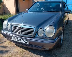 Mercedes E 240, 1999 il