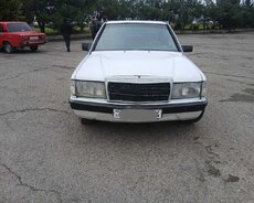 Mercedes 190, 1990 il