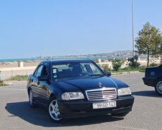 Mercedes 200, 1999 il