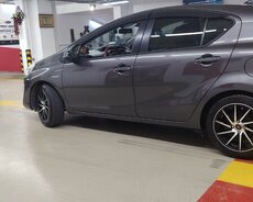 Toyota Aqua, 2015 il