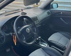 Volkswagen Golf, 1999 il