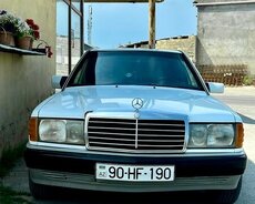 Mercedes 190, 1990 il