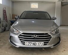 Hyundai Elantra, 2017 il