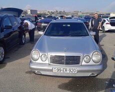 Mercedes E240, 1998 il
